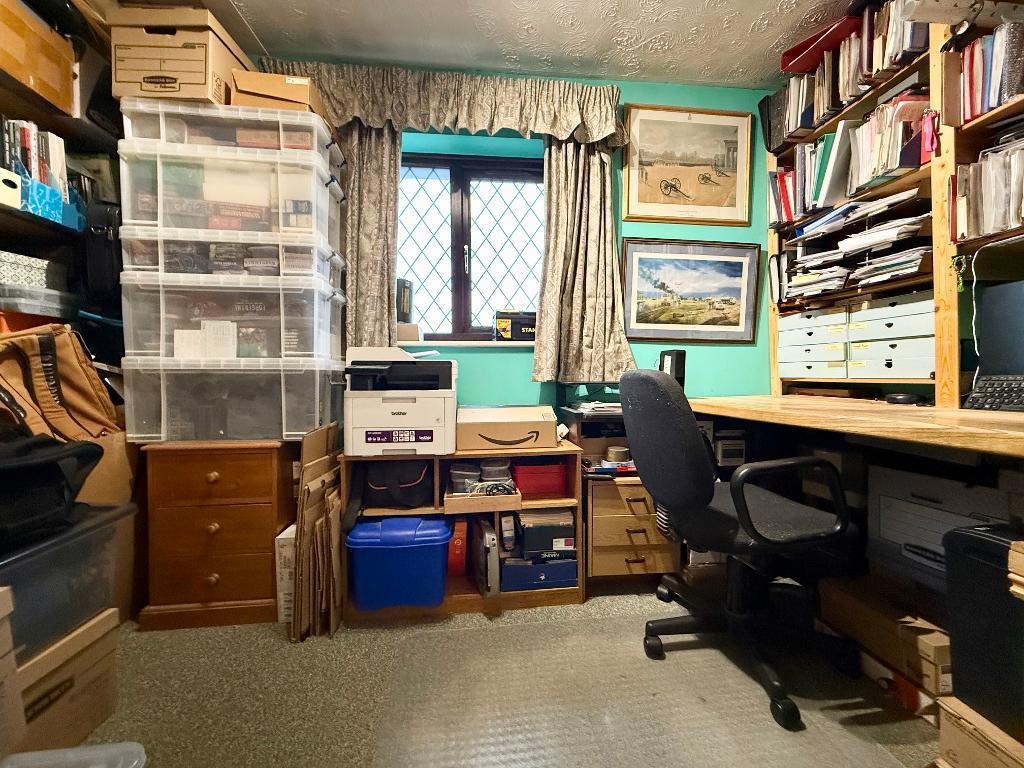 Photo 16