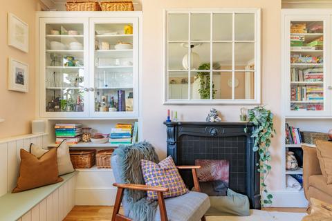 12b Hornsey Lane Gardens, London, N6 5PB