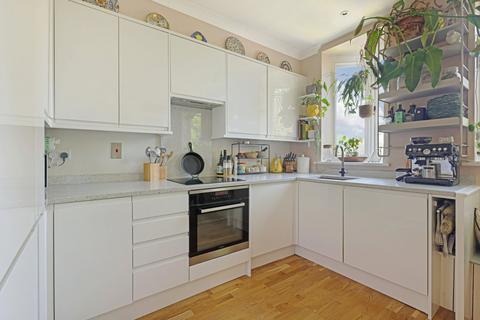 12b Hornsey Lane Gardens, London, N6 5PB