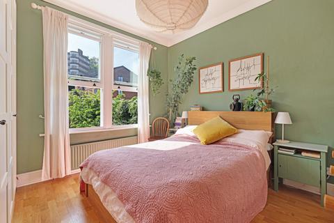12b Hornsey Lane Gardens, London, N6 5PB