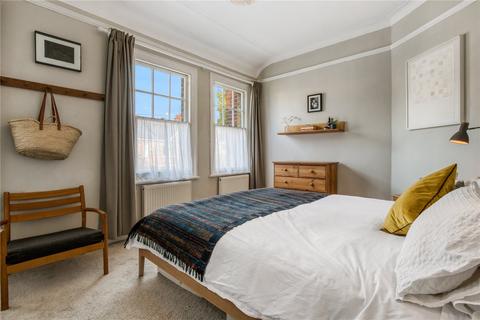 122 Hewitt Avenue, London, N22 6QE