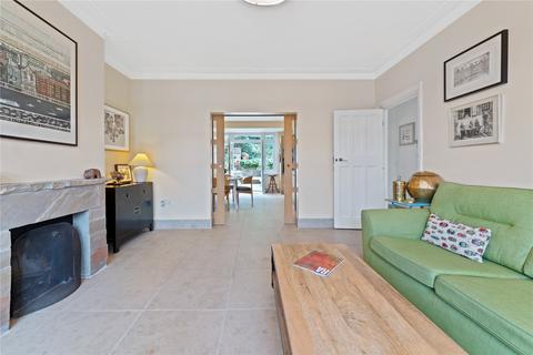16 Clifton Road, London, N22 7XN