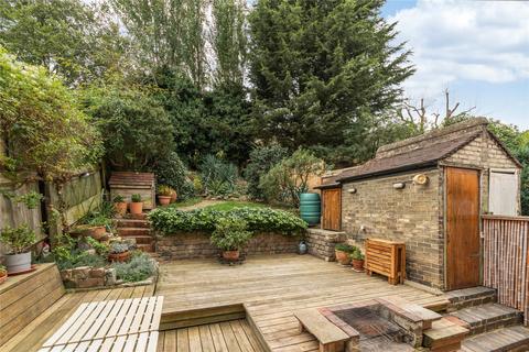 16 Clifton Road, London, N22 7XN