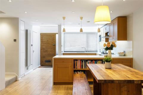 12 Shepherds Close, London, N6 5AG