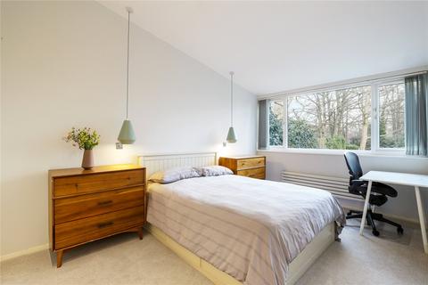 12 Shepherds Close, London, N6 5AG