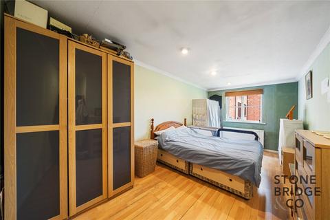 Flat 6, 1 Warwick Gardens, London, N4 1JS
