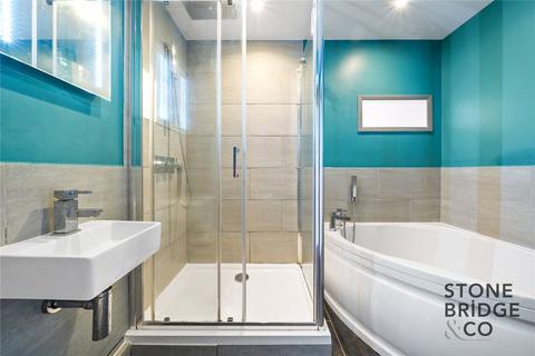 Flat 6, 1 Warwick Gardens, London, N4 1JS