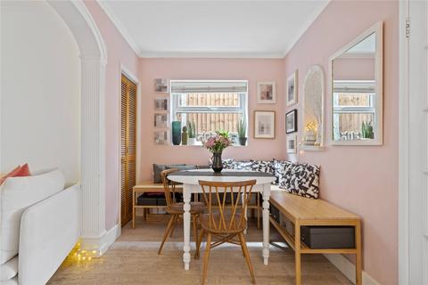 212 Alexandra Road, London, N10 2ES