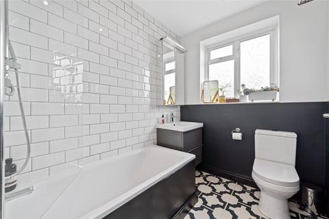 212 Alexandra Road, London, N10 2ES