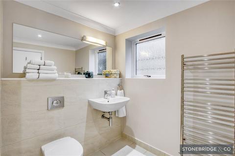 6 Ridgeway Gardens, London, N6 5XR