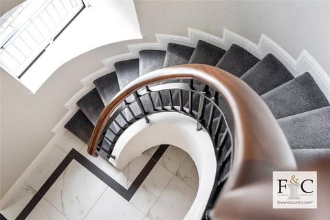 37 Ridgeway Gardens, London, N6 5XR