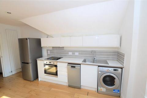 2 bedroom apartment to rent, Beulah Hill, London, SE19