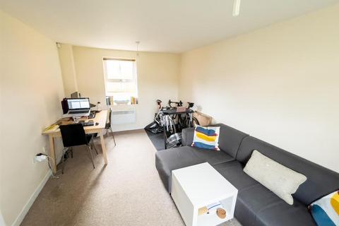 2 bedroom flat to rent, Vicarage Hill, Bedford MK45