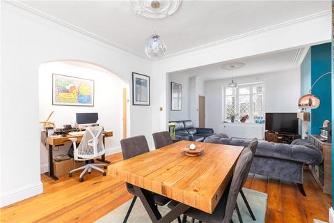 1 Beech Grove, Menston, Ilkley, LS29 6JZ