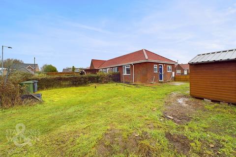 1 bedroom semi-detached bungalow for sale, Lincoln Close, Hingham, Norwich