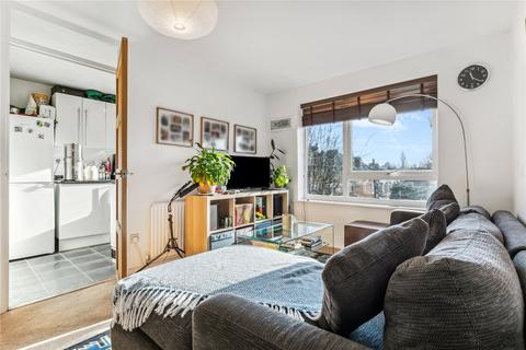 1 bedroom apartment for sale, Chivalry Road, SW11