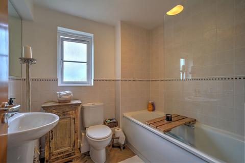 35 Kingdon Avenue, South Molton, EX36 4GJ