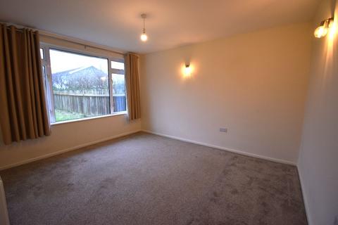 2 bedroom bungalow to rent, Gibbons Fields, Mullion, Helston