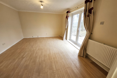 2 bedroom flat to rent, Agincourt, Hebburn