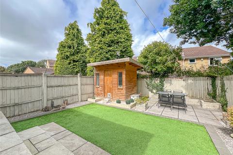 6 Ashcombe Crescent, Bristol, BS30 5NX