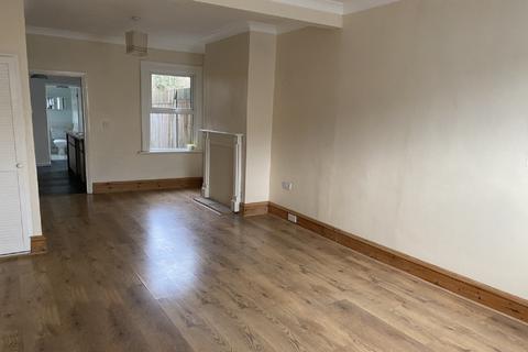 12 Lawrence Hill Road, Dartford, DA1 3AG