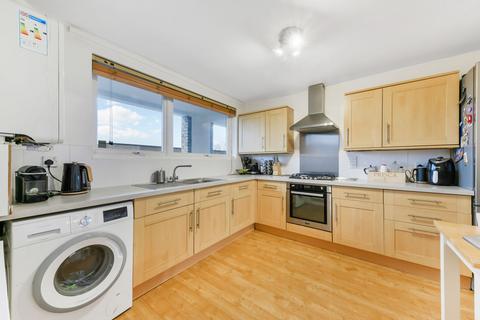 3 bedroom property to rent, East Hill, Battersea SW18