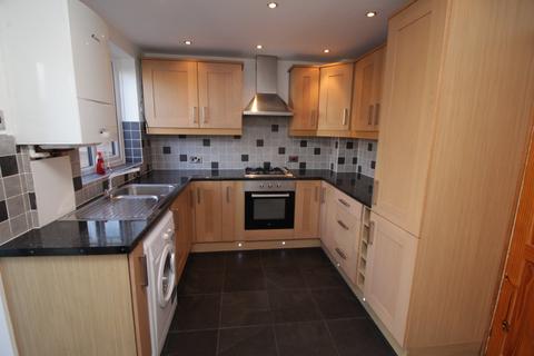 2 bedroom terraced house to rent, Brosscroft Village, Glossop SK13