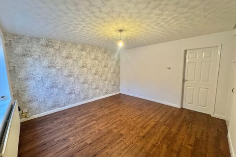 2 bedroom terraced house to rent, Ashleigh Court, Grimsby DN41