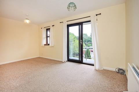 Studio to rent, Brackley Road, Kent BR3