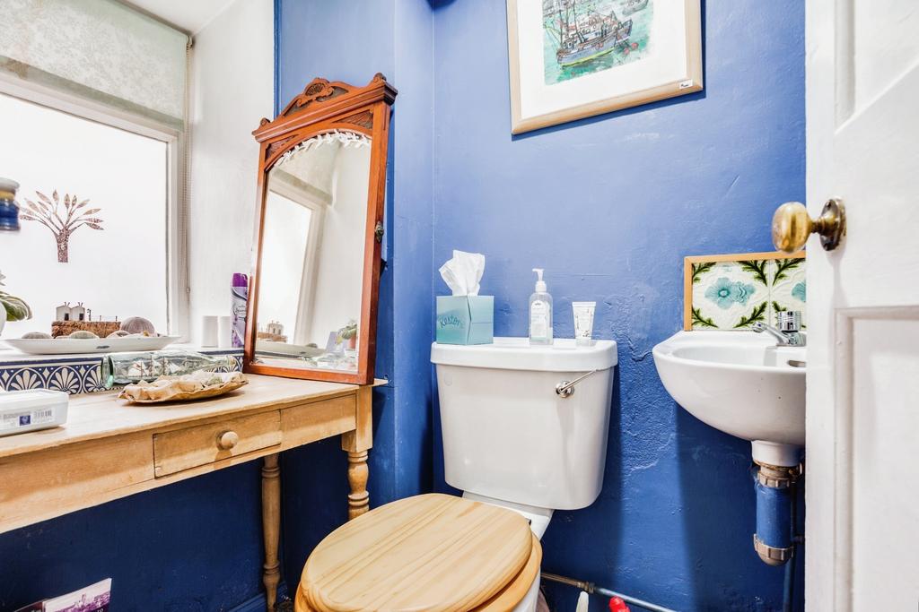 Cloakroom WC