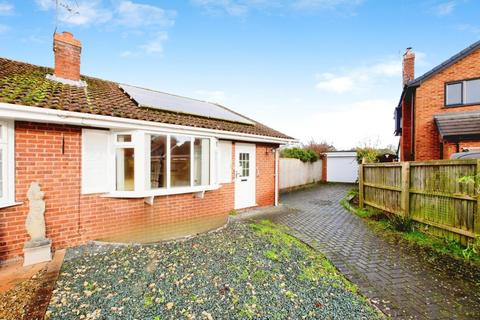 2 bedroom bungalow for sale, Wheatlands Close, York YO42