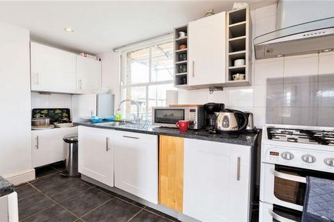 3 bedroom flat to rent, NW6