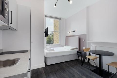 Studio to rent, Clanricarde Gardens, London W2