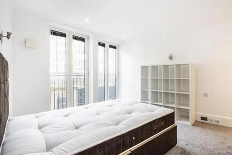 2 bedroom apartment to rent, Coleridge Gardens, London