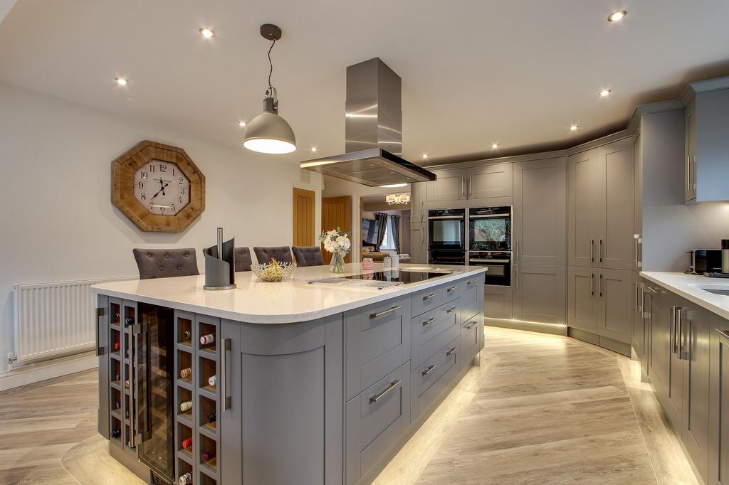 Kitchen/Family Room