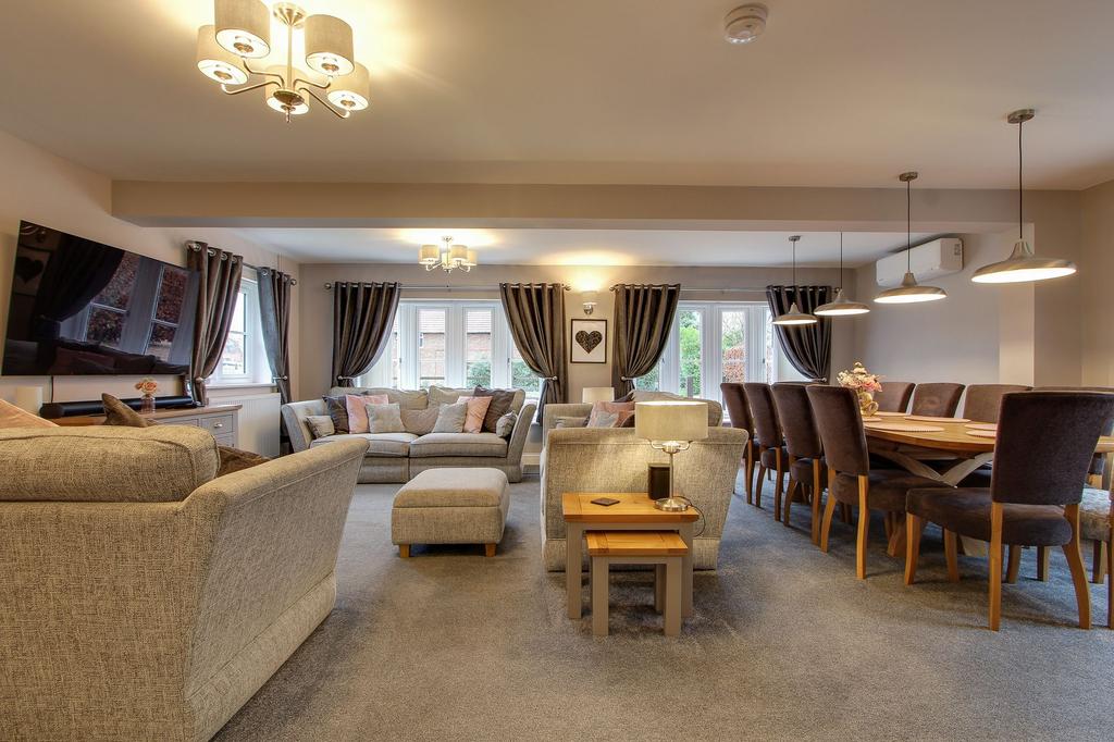Lounge/Diner