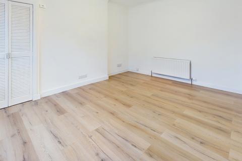 1 bedroom flat to rent, 38 Barterholm Road, Flat 0/1, Paisley, Renfrewshire PA2 9PB