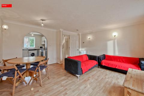 4 bedroom terraced house to rent, Cahir Street, Canary Wharf,London E14