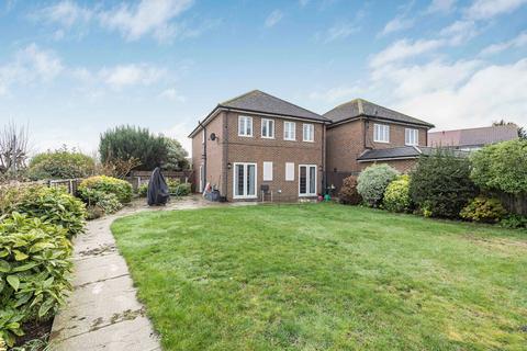 4 bedroom detached house for sale, Bonham Close, Belvedere DA17