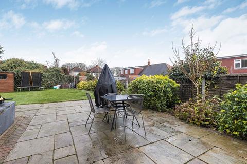 2 Bonham Close, Belvedere, DA17 5DZ