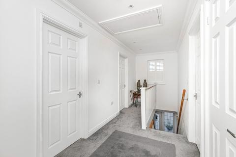 2 Bonham Close, Belvedere, DA17 5DZ