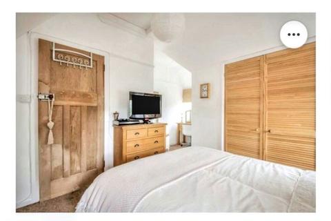 19 Annaly Road, Cheddar, BS27 3AU