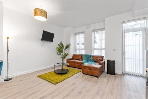 1 bedroom serviced apartment to rent, Templemore Avenue, Belfast BT5