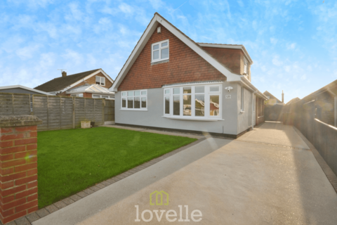 4 bedroom detached bungalow for sale, Seaford Road, Cleethorpes DN35