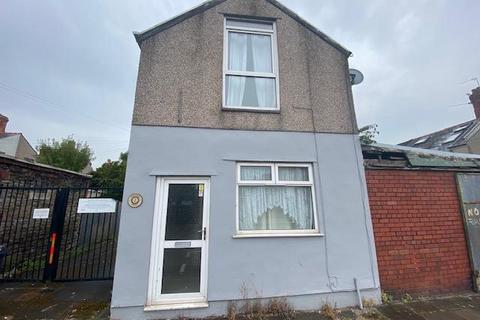 2 bedroom house to rent, Rhygoes Street, Cardiff