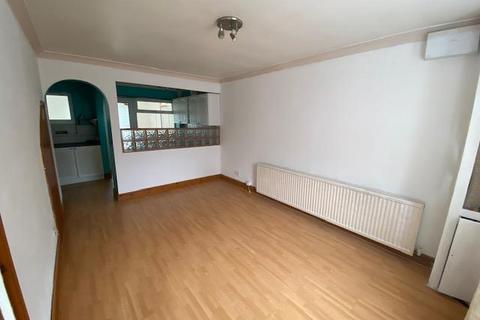 2 bedroom house to rent, Rhygoes Street, Cardiff