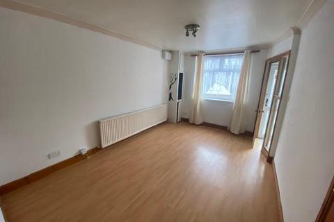 2 bedroom house to rent, Rhygoes Street, Cardiff