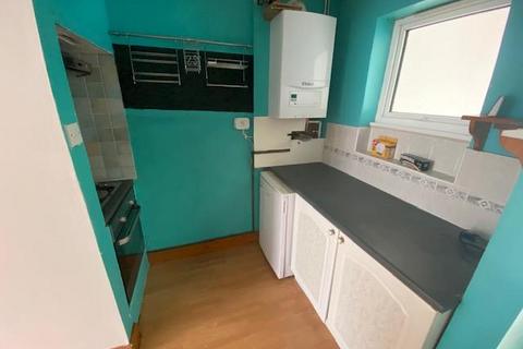 2 bedroom house to rent, Rhygoes Street, Cardiff