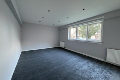 3 bedroom maisonette to rent, West Buchanan Place, Paisley, Renfrewshire, PA1