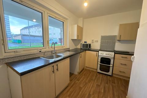 3 bedroom maisonette to rent, West Buchanan Place, Paisley, Renfrewshire, PA1